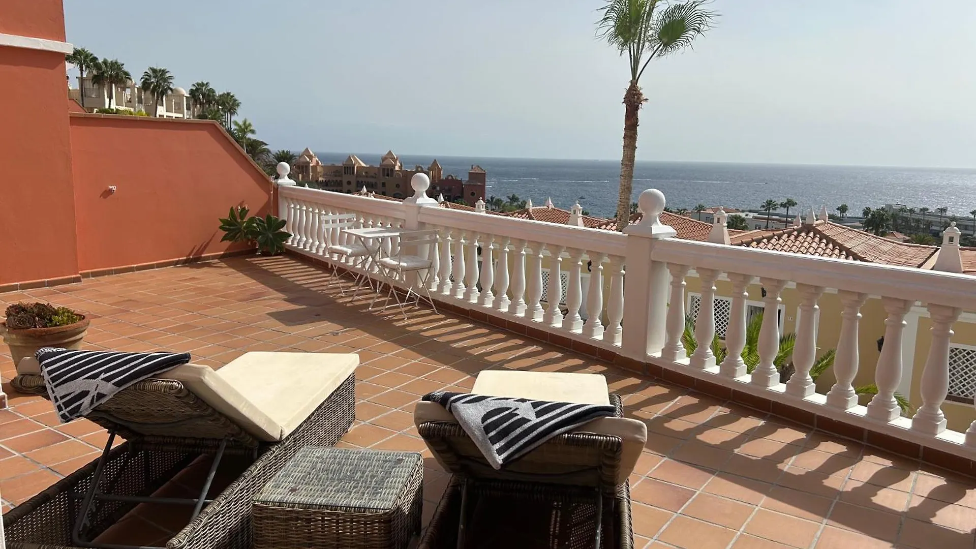 Appartement Playa Del Duque-Amazing Views 2 Bedroom Costa Adeje  Espagne