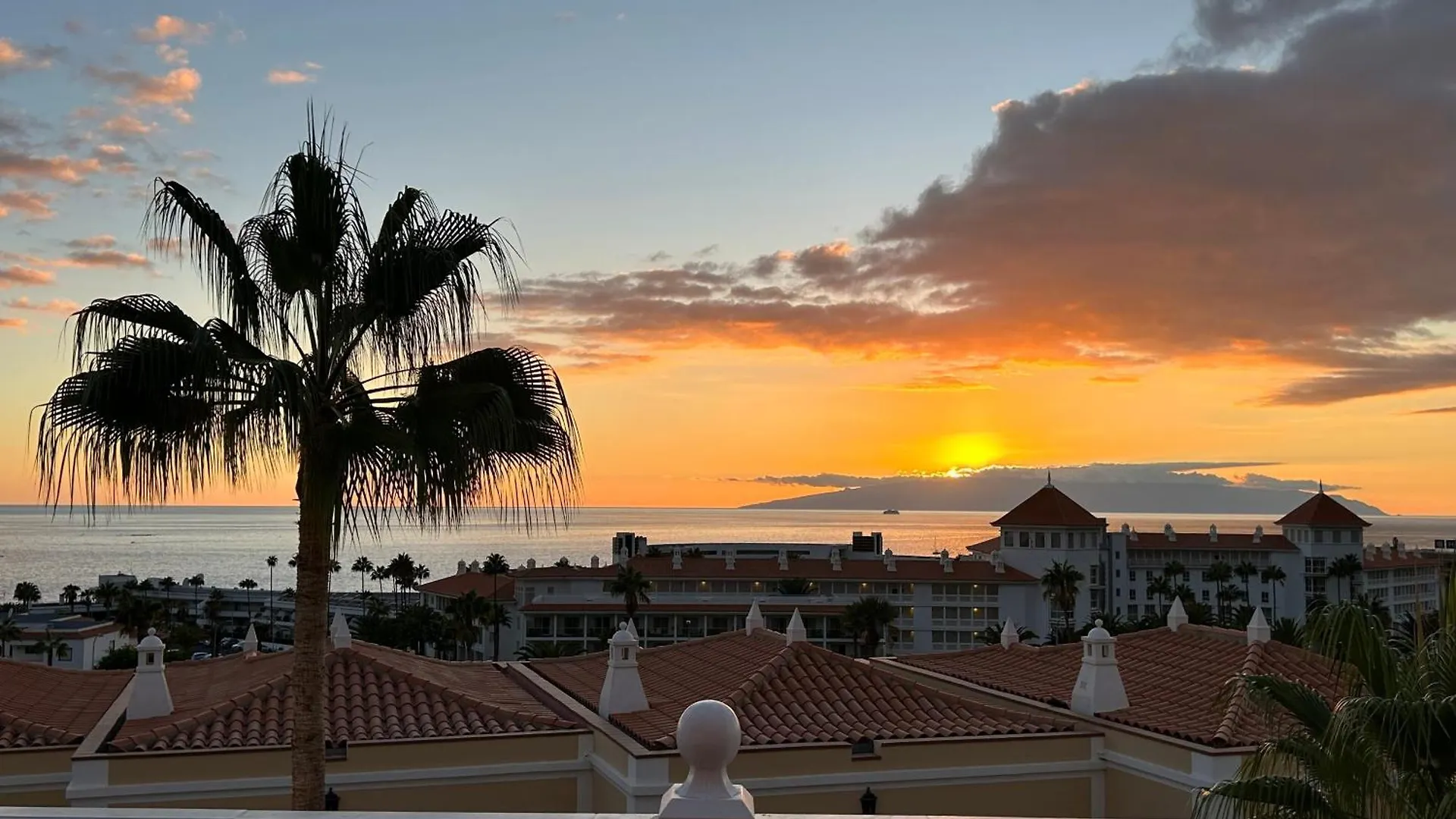 Playa Del Duque-Amazing Views 2 Bedroom Costa Adeje  0*, Costa Adeje (Tenerife)